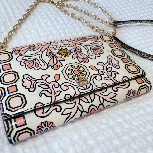 Handbags - Tory Burch Hicks Garden Chain Wallet Crossbody Clutch